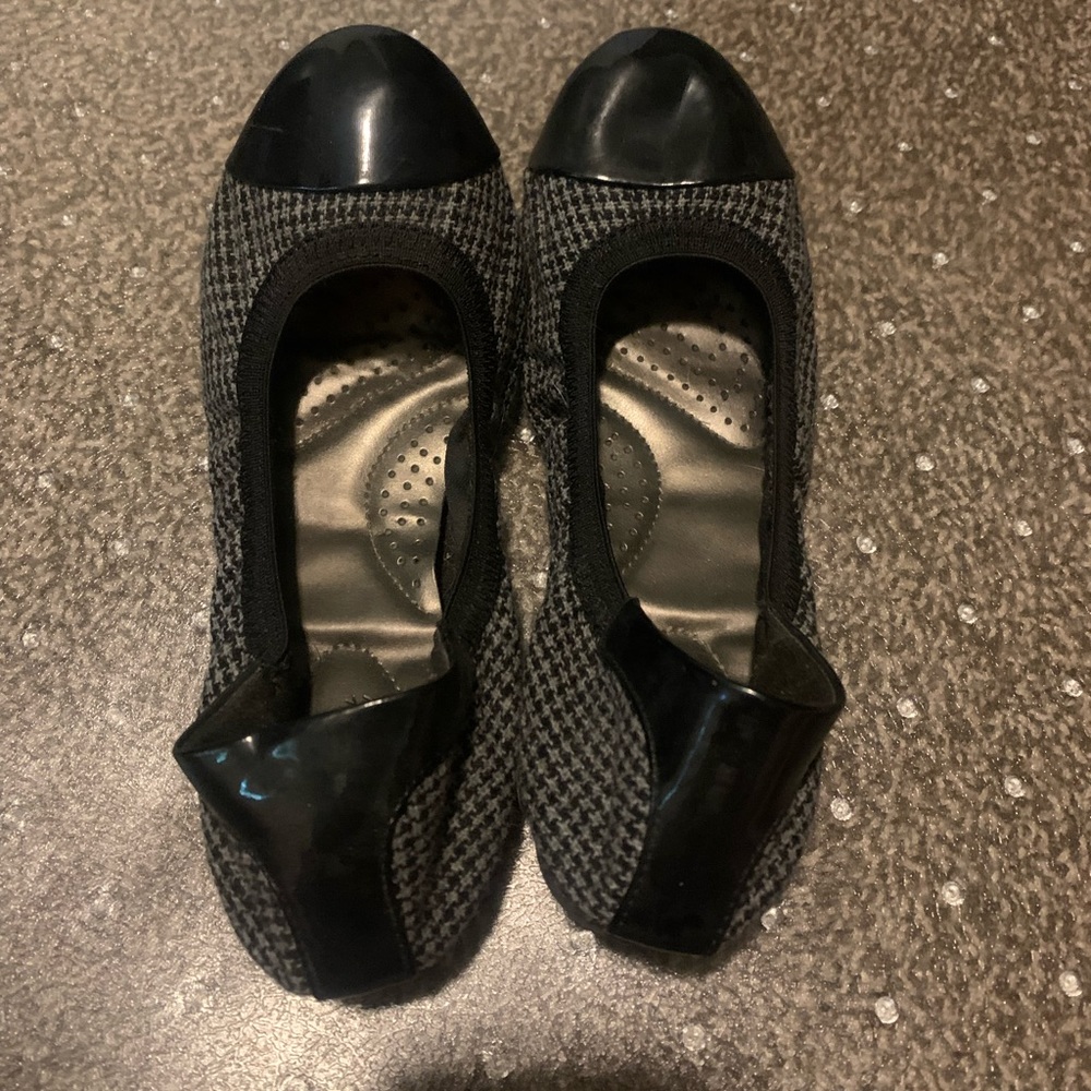Grey plaid flats